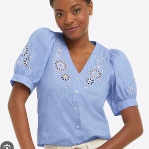 Draper James button front top in striped eyelet size Large blue and white